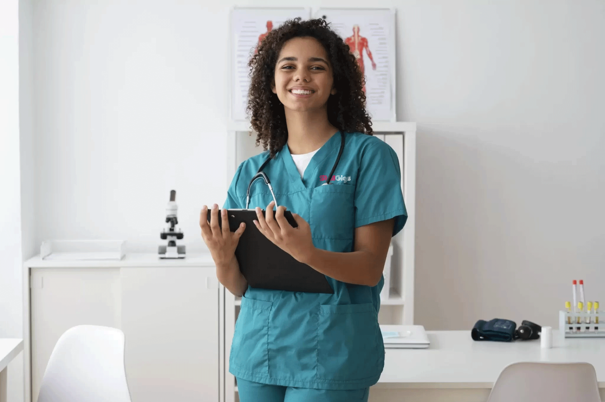 A Travel Nurse in scrubs holding a resume guide.